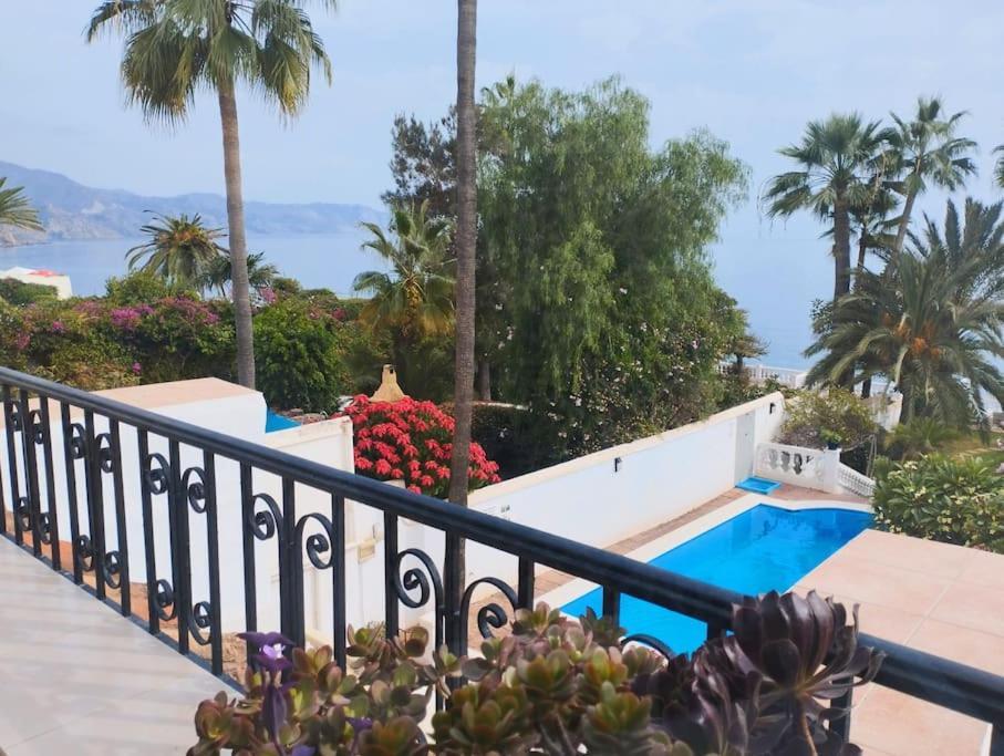 Beautiful 2 Bedroom In Calle Carabeo, Nerja Ngoại thất bức ảnh